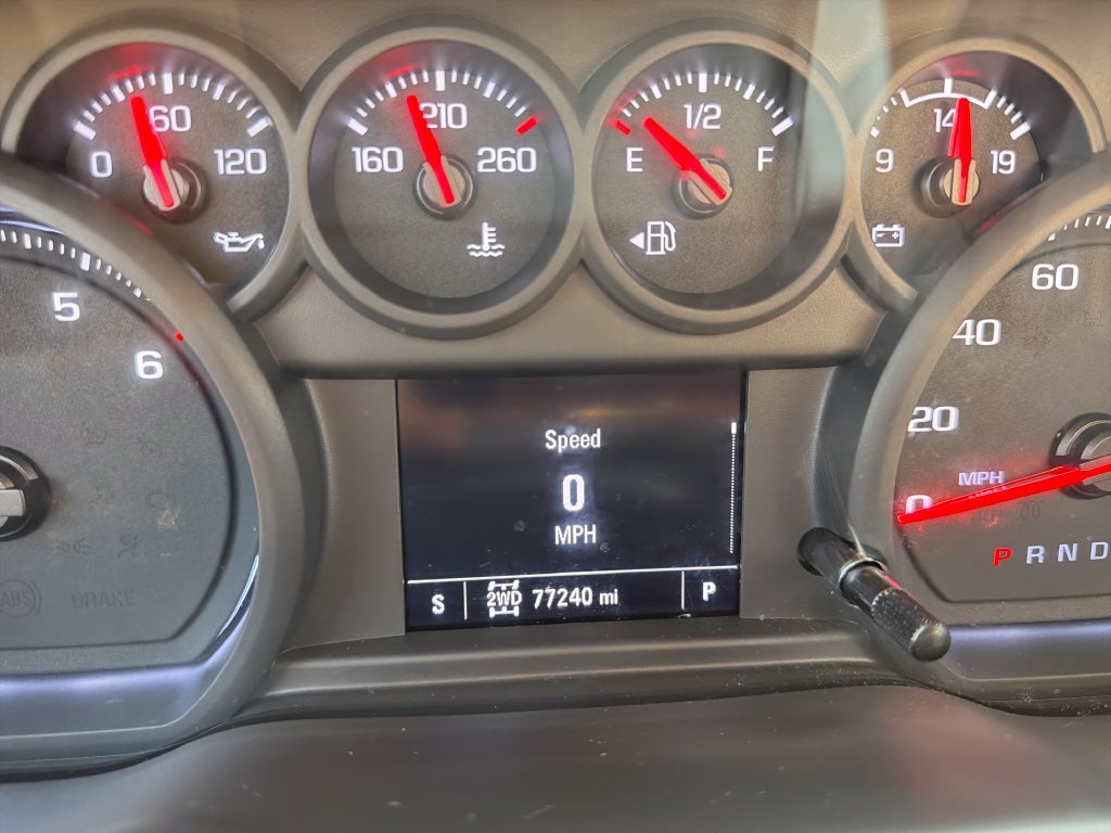 Used 2023 Silver Chevrolet Custom image 19