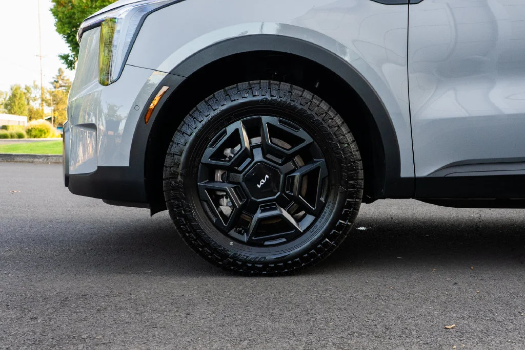 Used 2024 Gray Kia X-Pro SX Prestige image 7