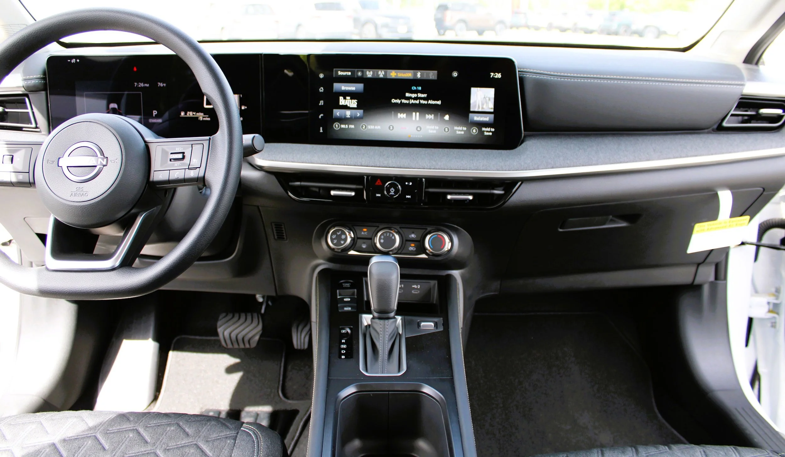 Used 2025 Aspen White Tricoat/Super Black Nissan SV image 18