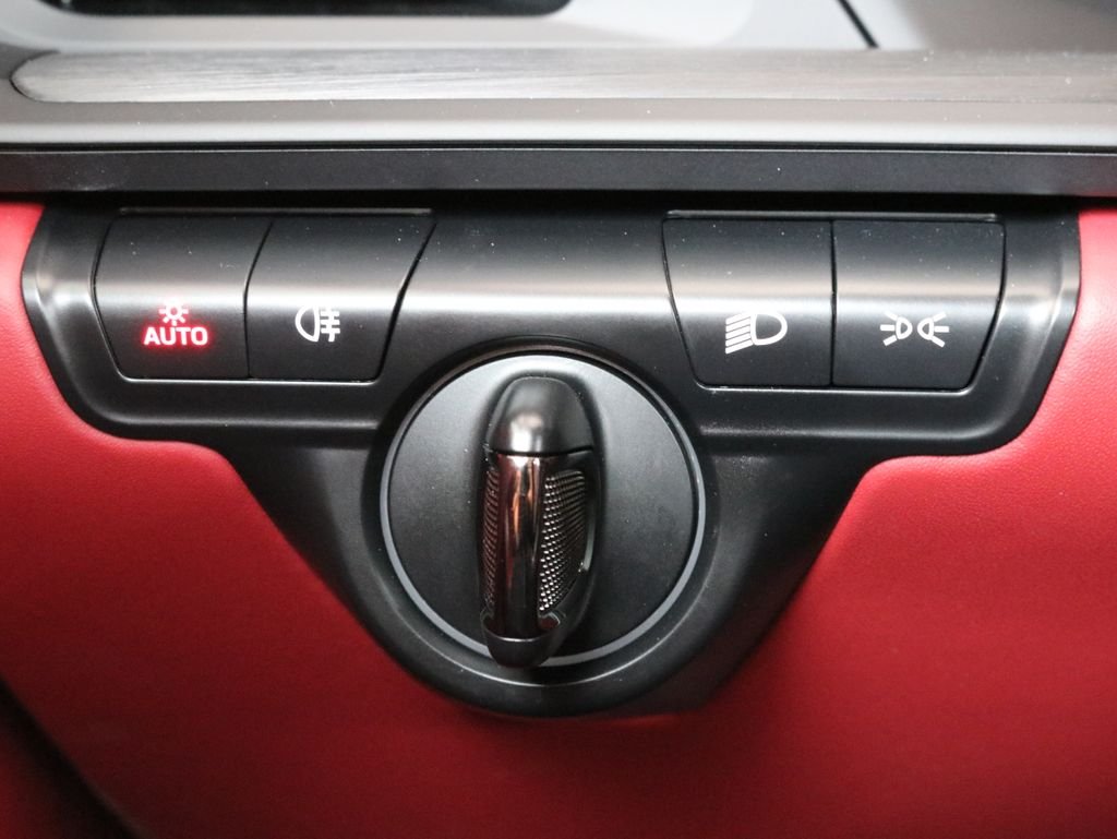 Used 2024  Porsche Targa 4 GTS image 16