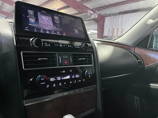 Used 2022 Gray Nissan SL image 17