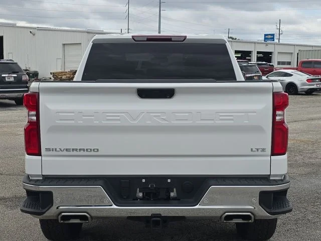 Used 2025 White Chevrolet LTZ image 4