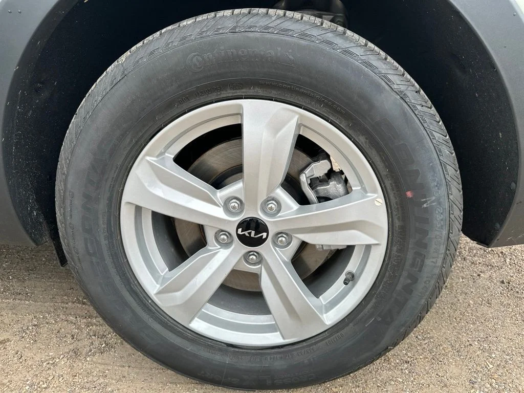 New 2026 White Kia LX image 21