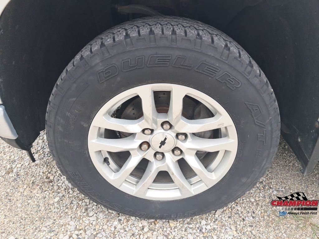 Used 2019 Silver Chevrolet RST image 15