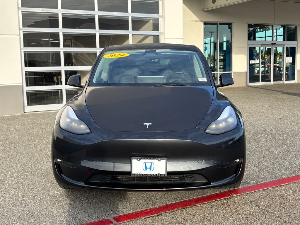 Used 2024 Tesla Model Y Long Range with VIN 7SAYGDEE7RF199513 for sale in Clovis, CA