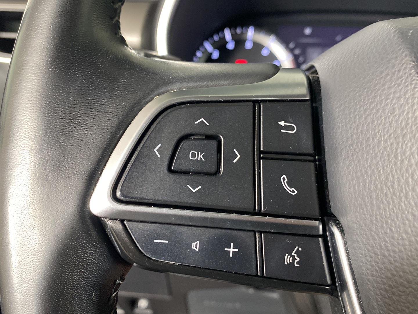 Used 2021 Magnetic Gray Metallic Toyota XLE image 13
