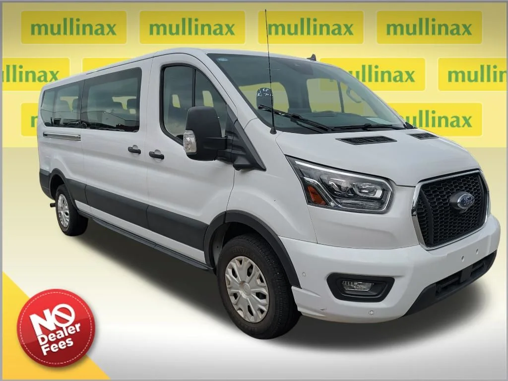 Used 2023 White Ford XLT image 1