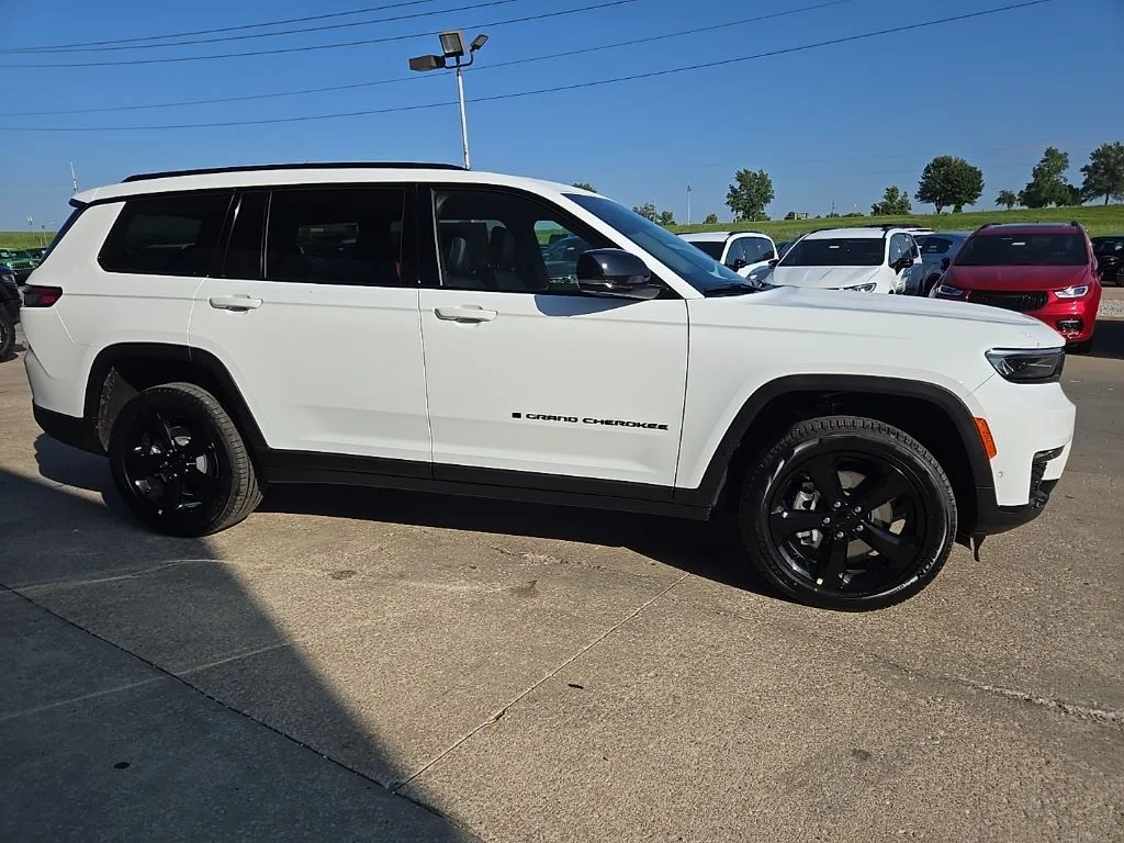 2025 Jeep Grand Cherokee L Limited - Photo 13