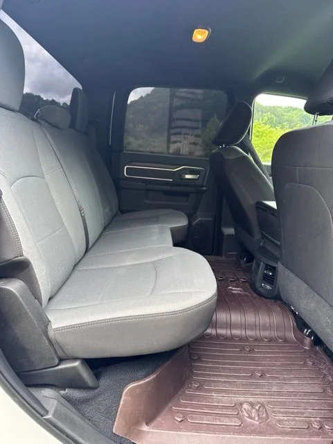 Used 2022 White Ram Big Horn image 34