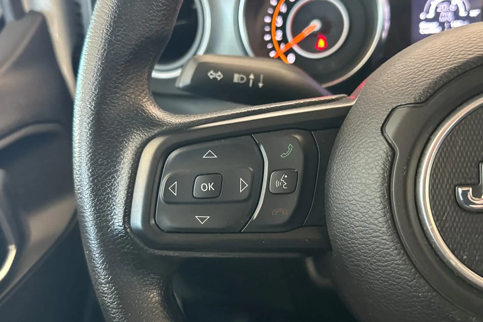 Used 2022 Bright White Clearcoat Jeep Sport image 24