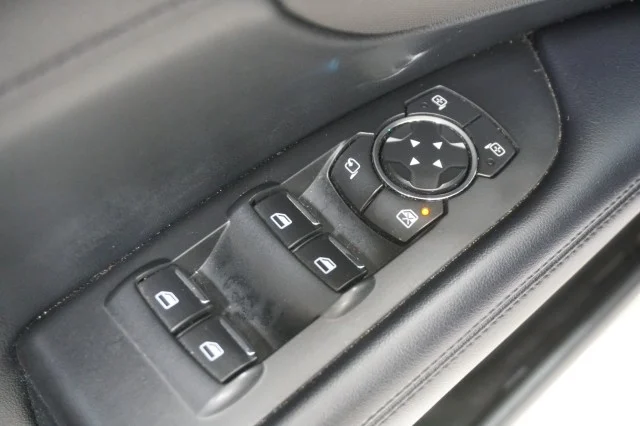 Used 2019 WHITE Lincoln Reserve I image 14