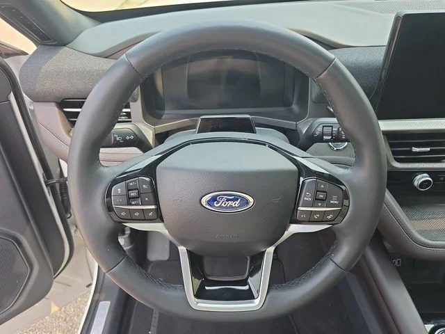 2026 Ford Explorer Platinum - Photo 25