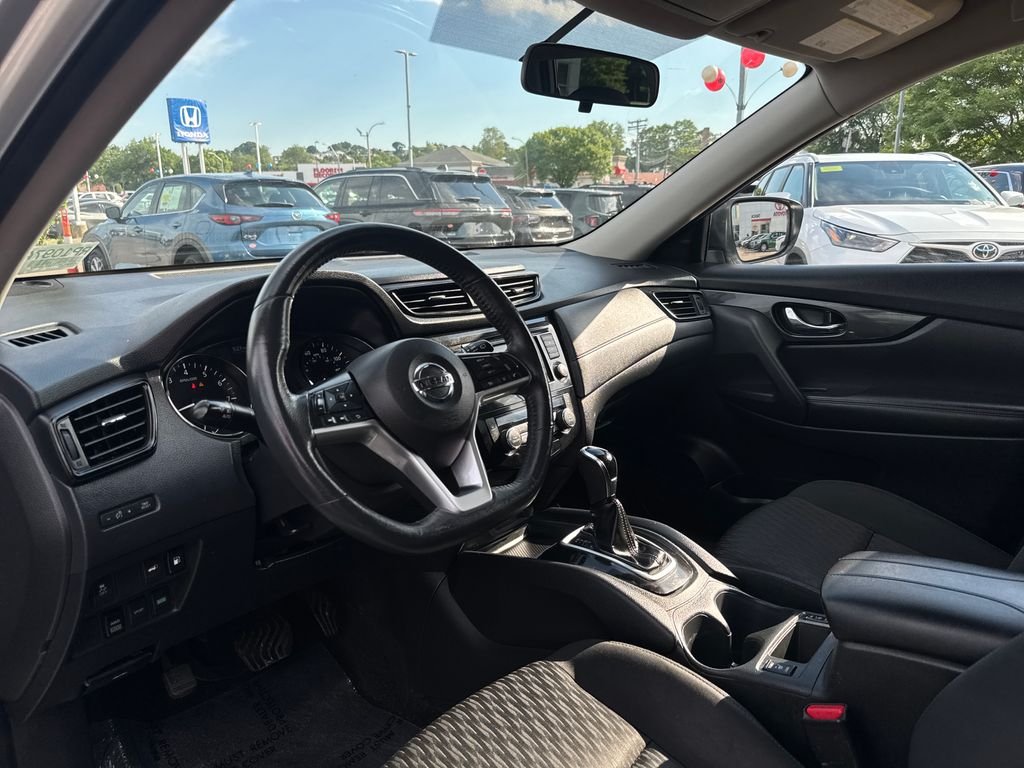 Used 2018 Silver Nissan SV image 15