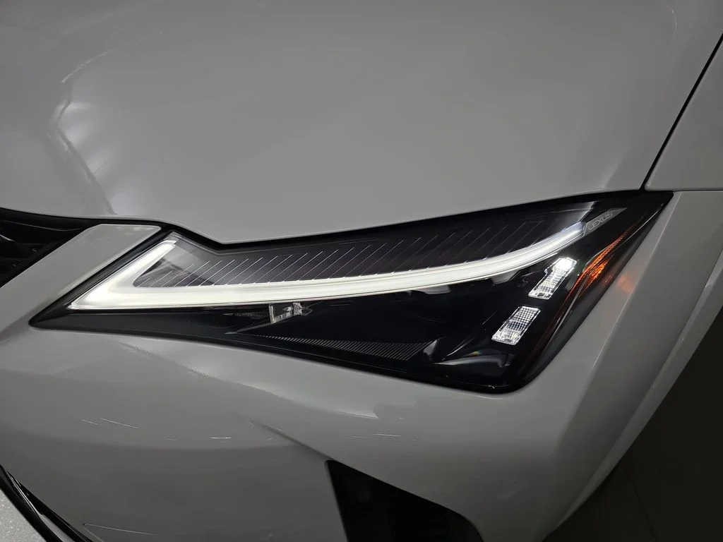 New 2026 Ultra White with Obsidian roof Lexus F SPORT DESIGN AWD image 29