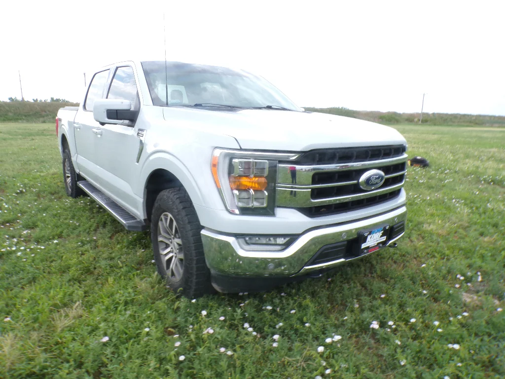 Used 2021 Space White Metallic Ford LARIAT image 2