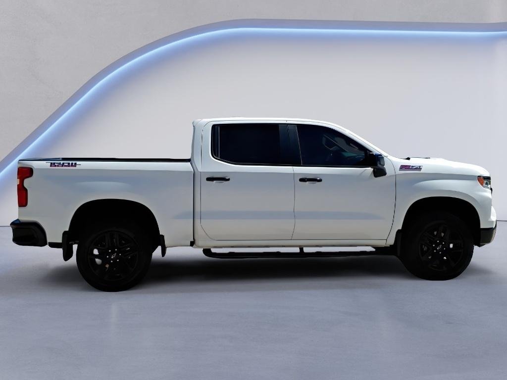 Used 2025 Summit White Chevrolet LT Trail Boss image 7