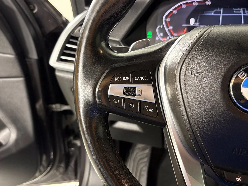 Used 2020 Gray BMW sDrive40i image 25