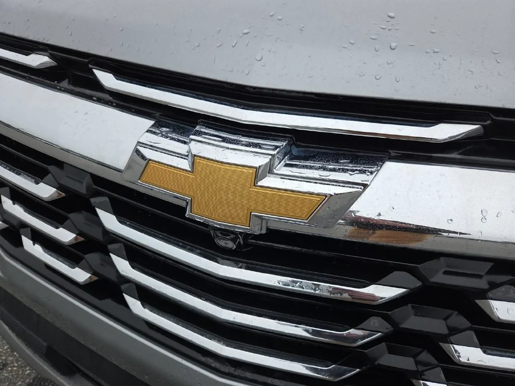 Used 2025 Gray Chevrolet LT image 22