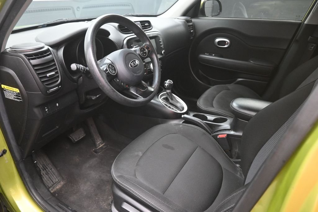 Used 2018 Green Kia Plus image 19