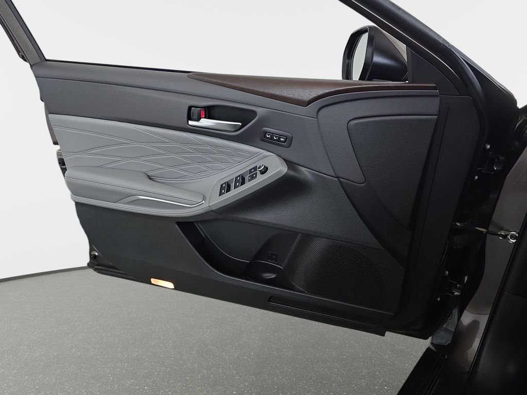 2020 Toyota Avalon Limited - Photo 29