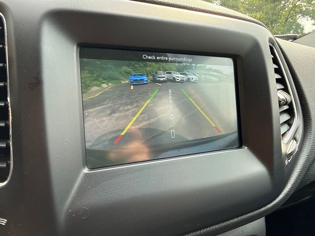 Used 2019 Gray Jeep Sport image 28