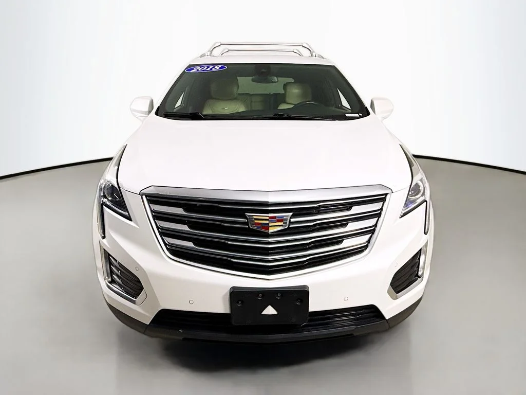 Used 2018 Crystal White Tri-Coat Cadillac Luxury AWD image 8