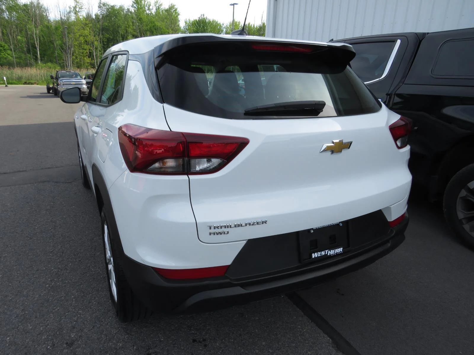 Used 2023 Summit White Chevrolet LS image 18