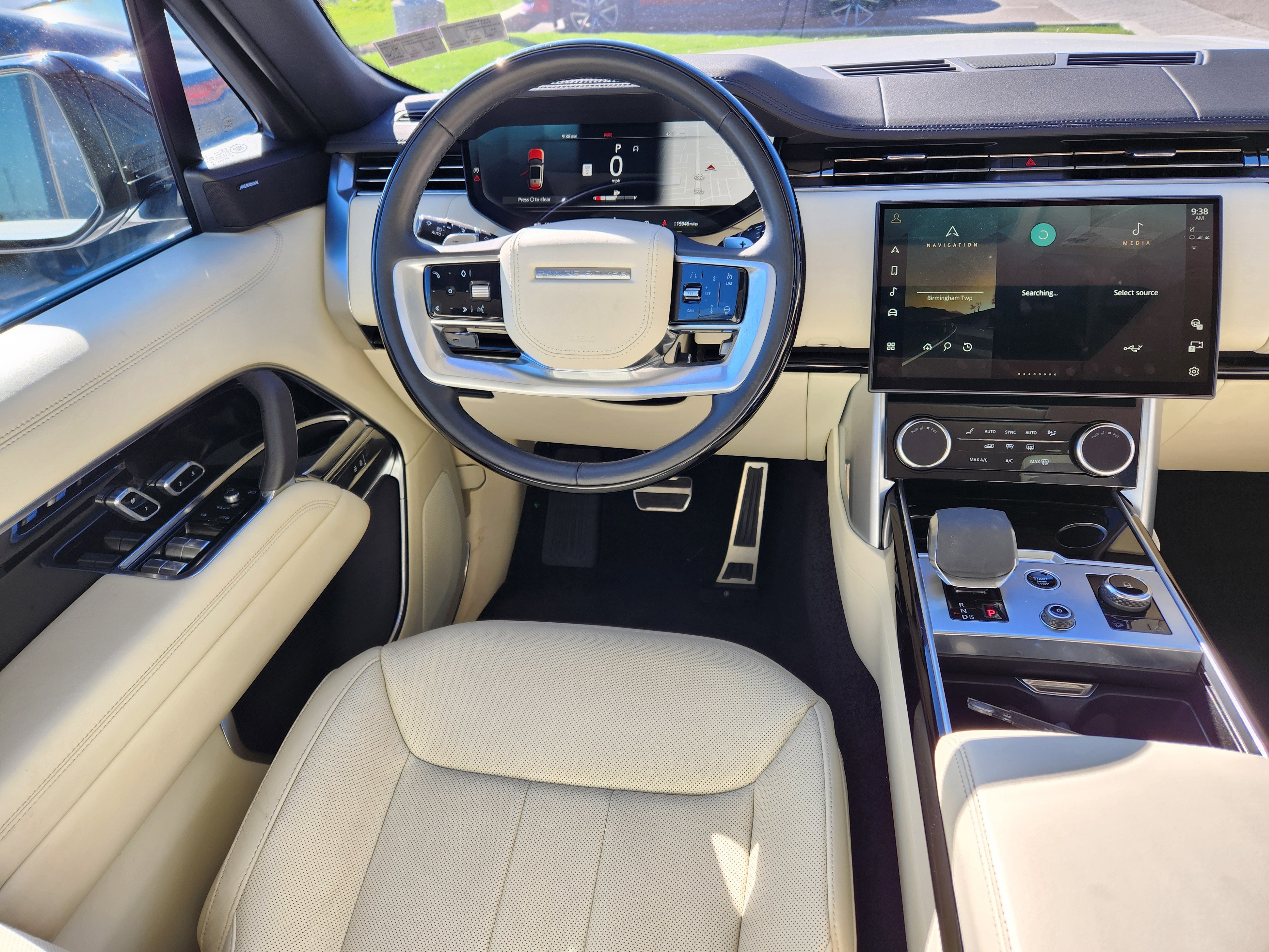 Certified Used 2023 Fuji White Land Rover SE image 13