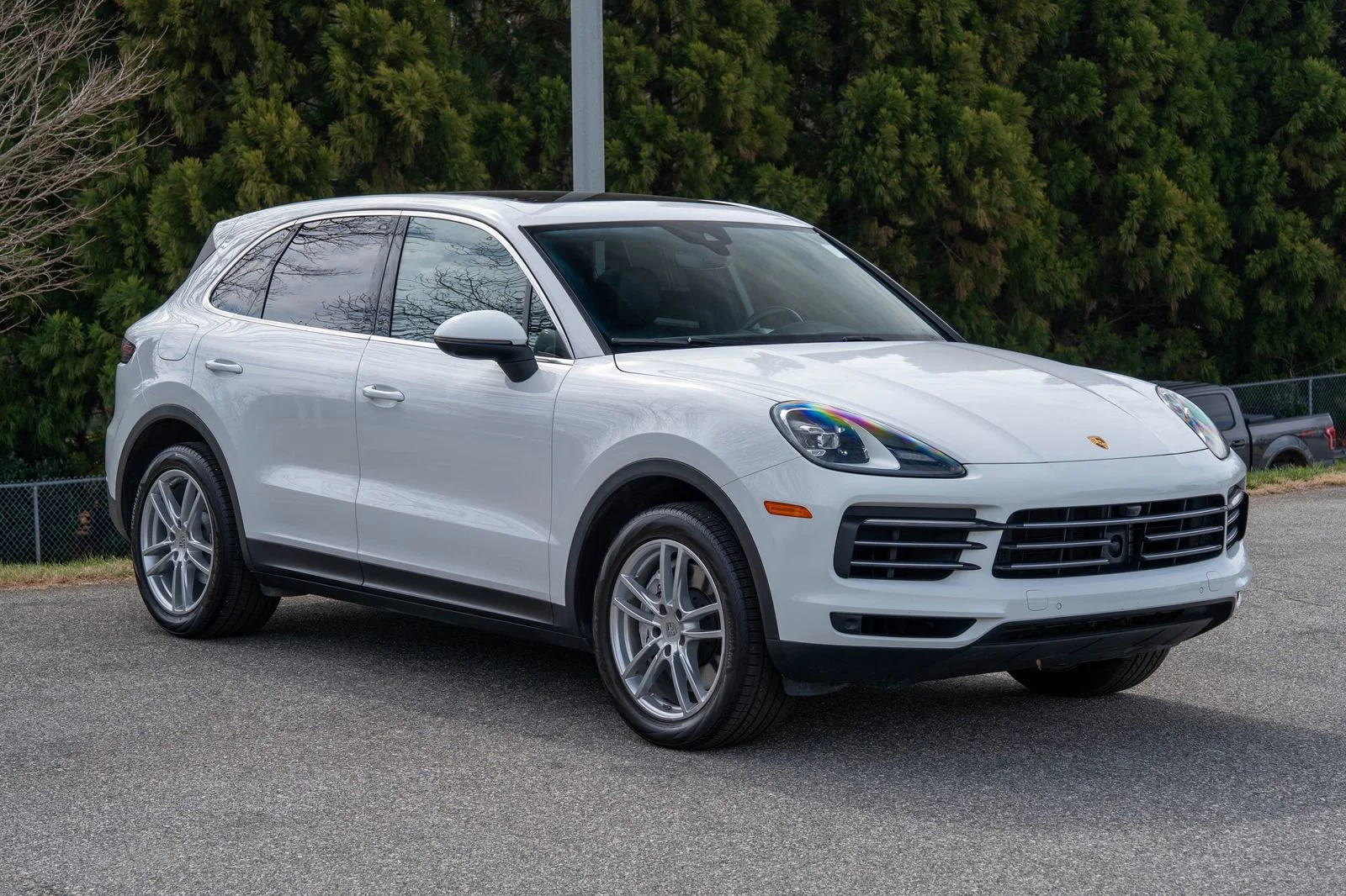 Used 2023 White Porsche Base image 9
