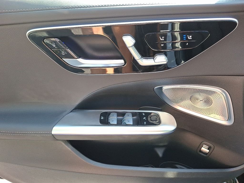 2025 Mercedes-Benz C-Class Sedan C 300 - Photo 12
