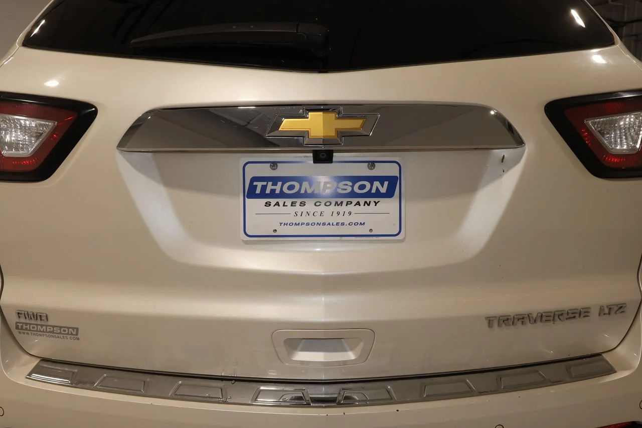 Used 2014 White Diamond Tricoat Chevrolet LTZ image 24