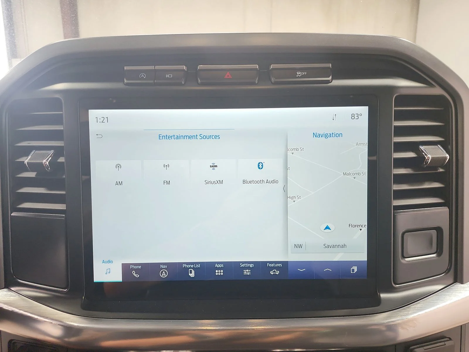 Used 2021 White Ford Lariat image 28