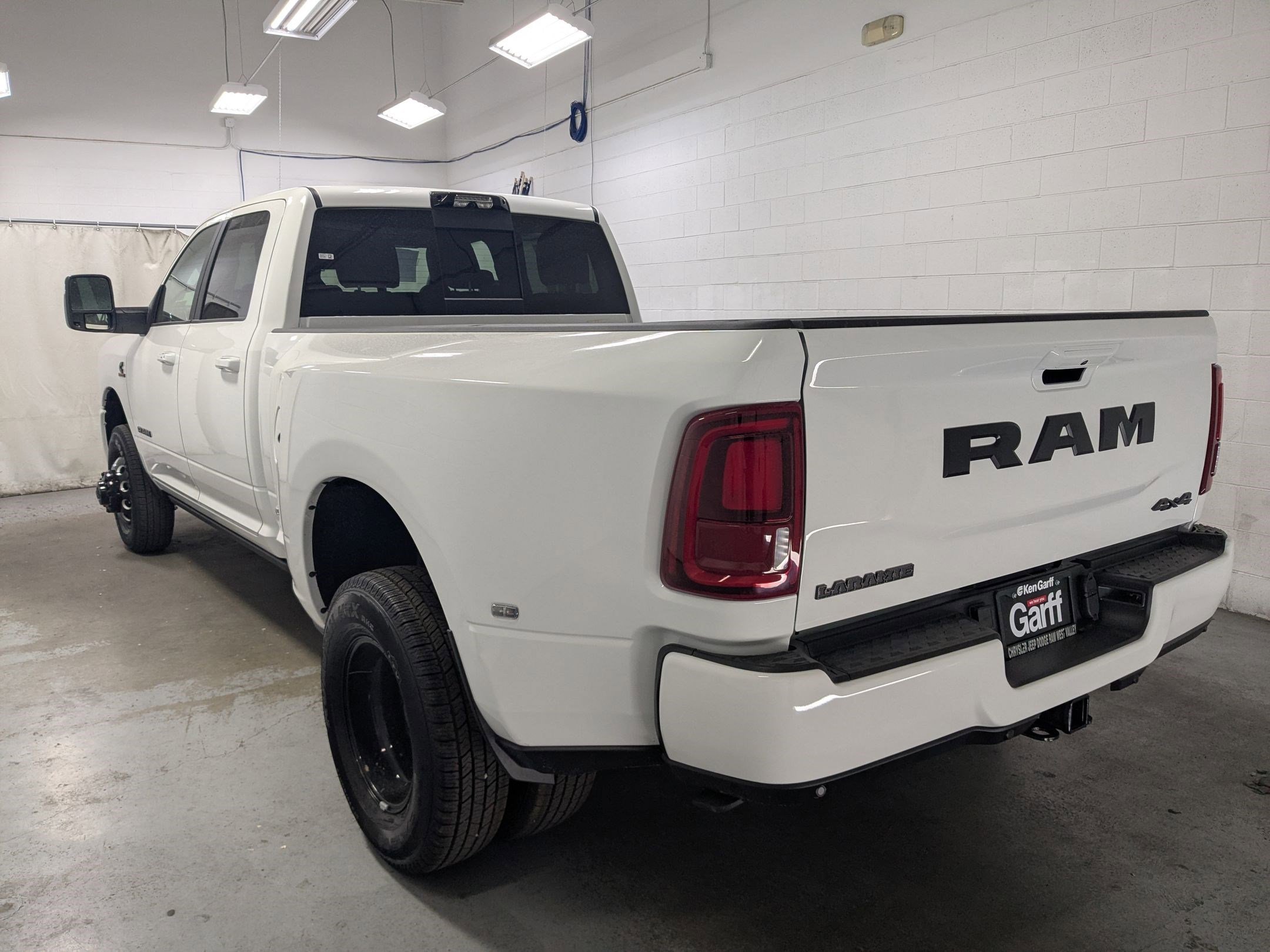 New 2026 Bright White Clear-Coat Exterior Paint RAM Laramie image 7