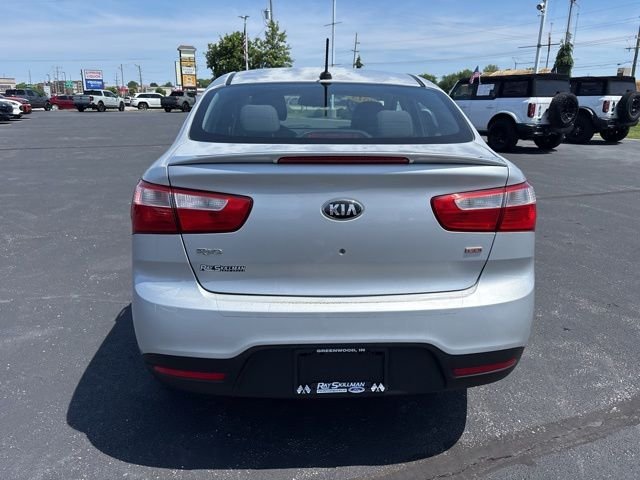 Used 2013 Silver Kia LX image 7