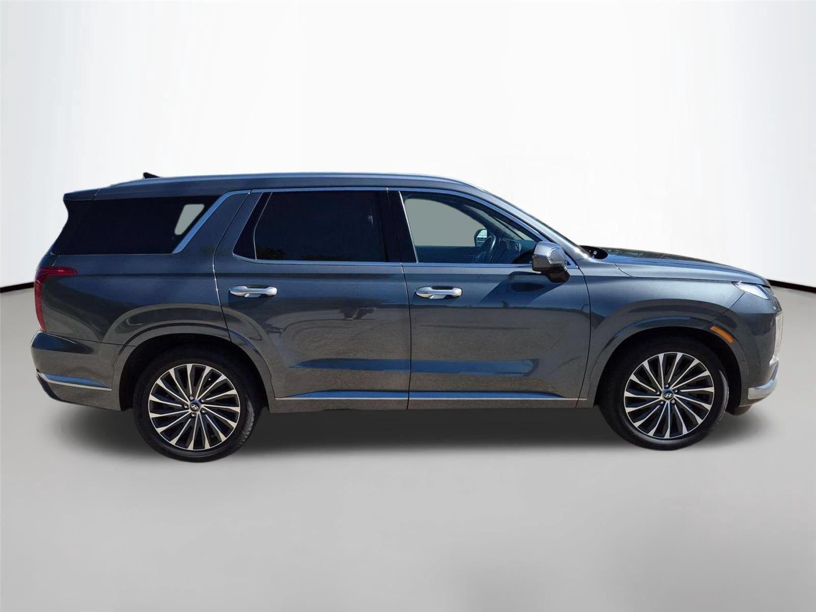 Used 2023 Robust Emerald Hyundai Calligraphy image 6