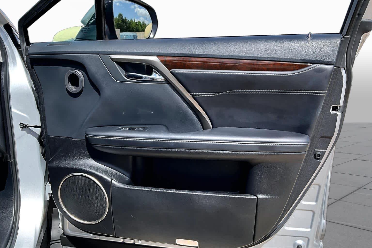 Used 2019 Silver Lining Metallic Lexus  image 20