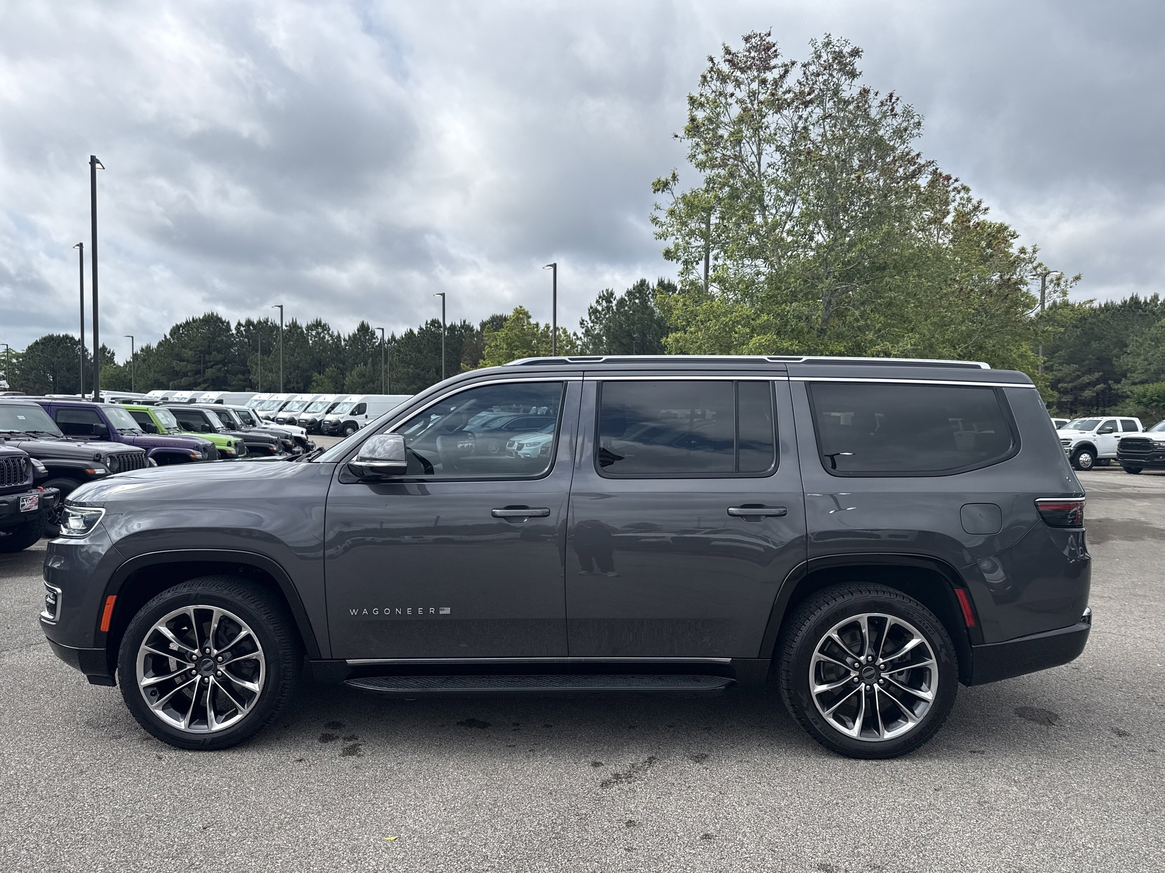 Used 2022 Baltic Gray Metallic Clearcoat Jeep Series II image 4