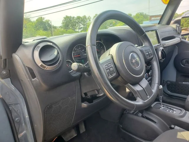 Used 2015 Gray Jeep Sport image 12