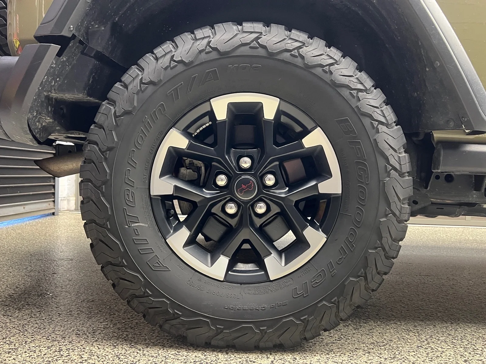 Used 2025  Jeep Rubicon image 26