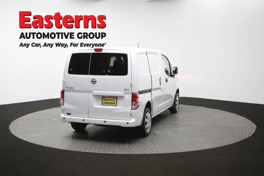 Used 2020 White Nissan SV image 38