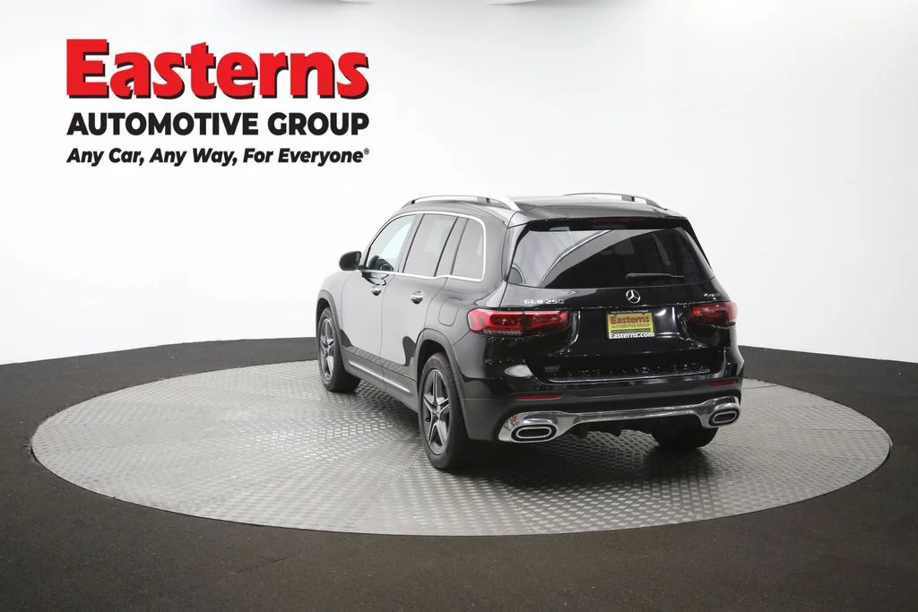 Used 2022 Black Mercedes-Benz GLB 250 image 65