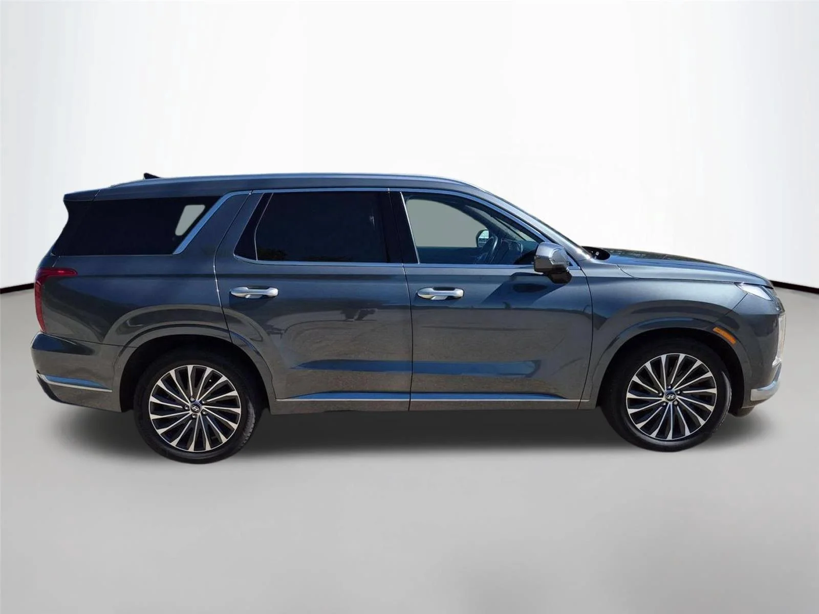 Used 2023 Robust Emerald Hyundai Calligraphy image 6