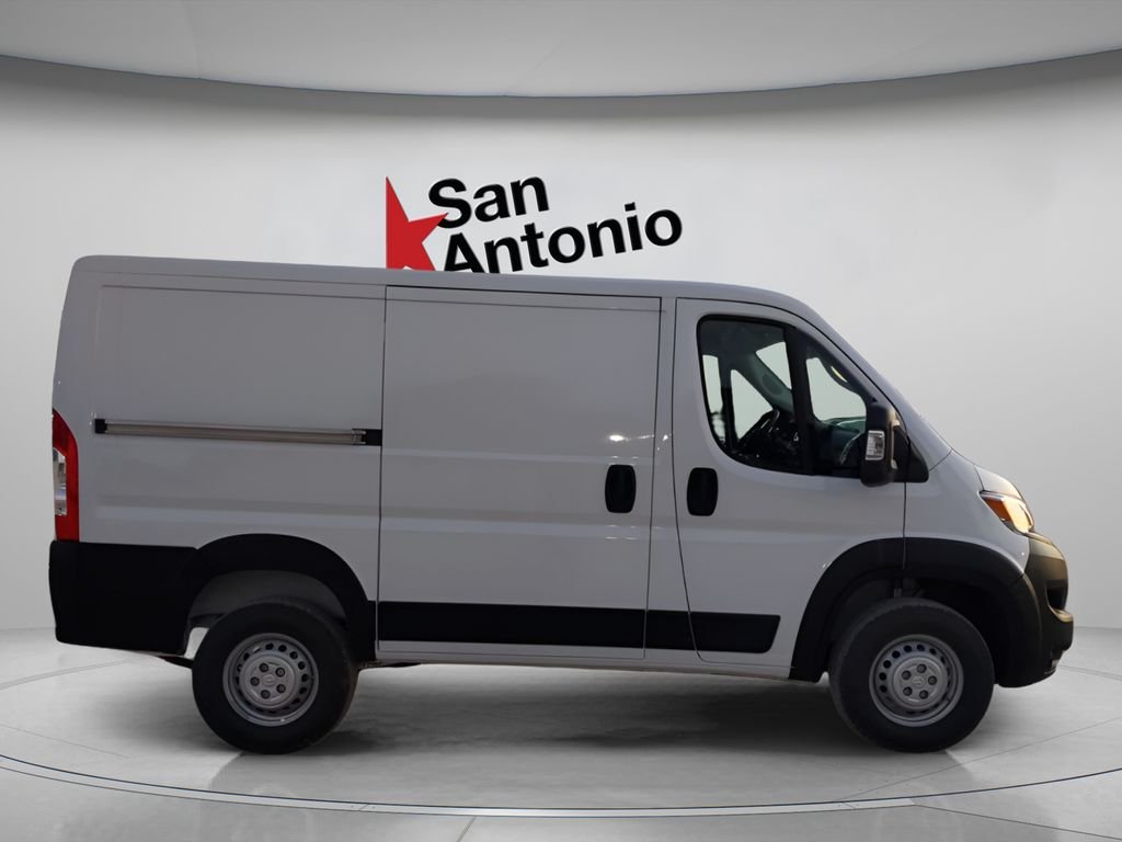 New 2026 Bright White Clear-Coat Exterior Paint RAM Low Roof image 13