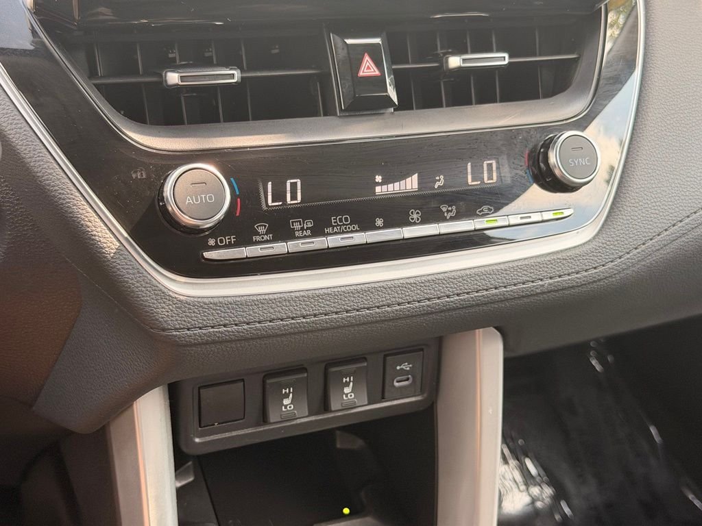 Used 2025 Silver Toyota XLE image 32