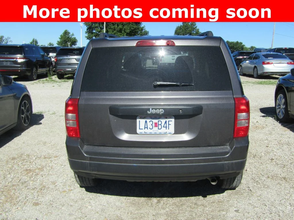 Used 2015 Gray Jeep Sport image 4