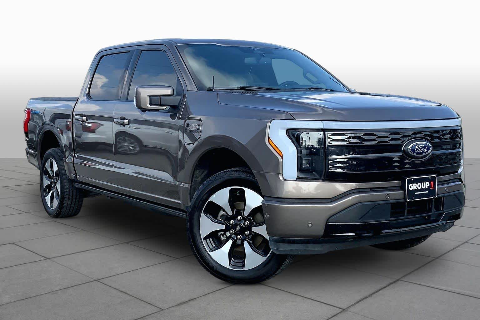 Used 2023 Stone Gray Ford Platinum image 4