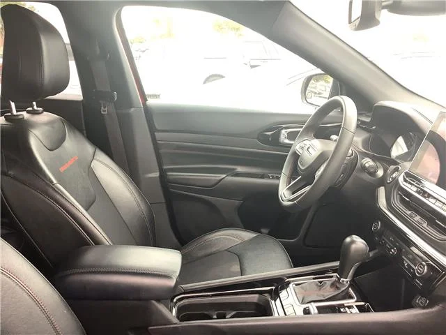 Used 2025 Red Hot Pearlcoat Jeep Trailhawk 4x4 image 15