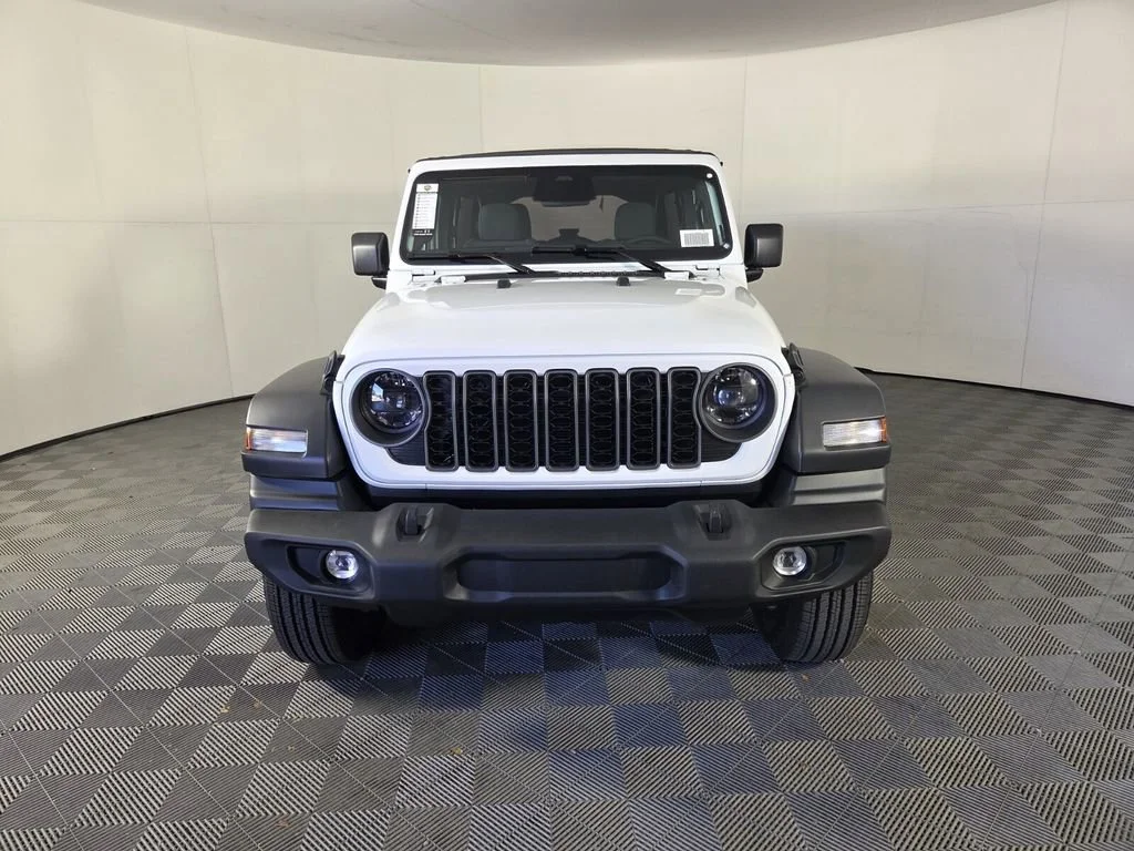 New 2026 Bright White Clear-Coat Exterior Paint Jeep Sport S image 3