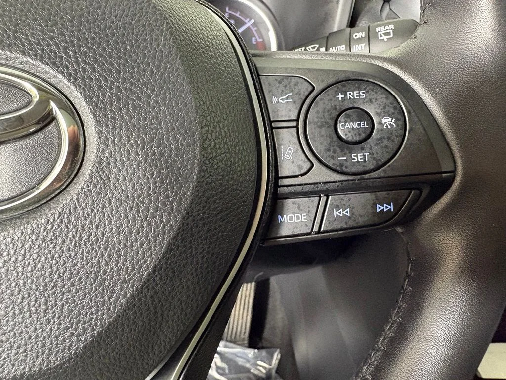 2019 Toyota RAV4 Limited - Photo 25