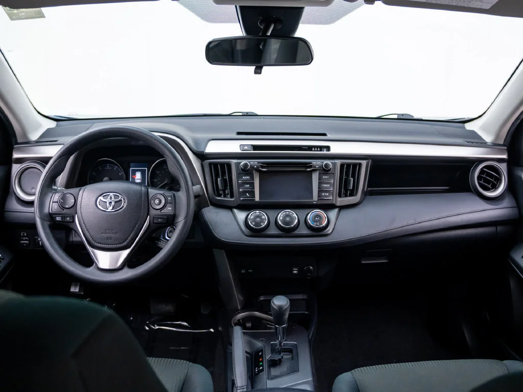 Used 2018 Gray Toyota LE image 12